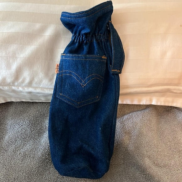 Levi’s wine bottle sack/holder with pocket for cork screw very rare find - Picture 2 of 6